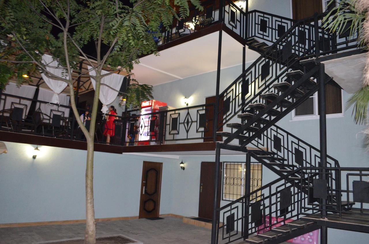 Hotel Capri Sukhumi Exterior foto