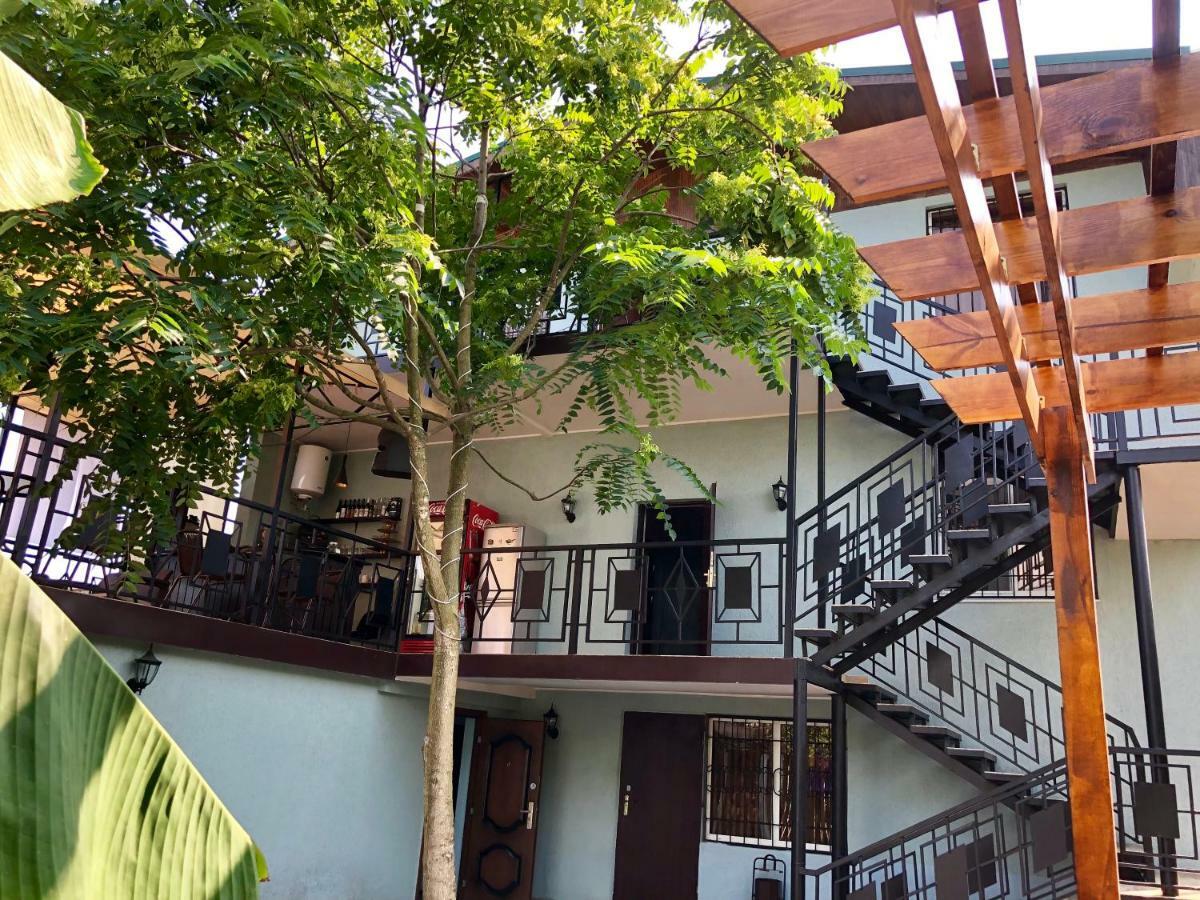Hotel Capri Sukhumi Exterior foto