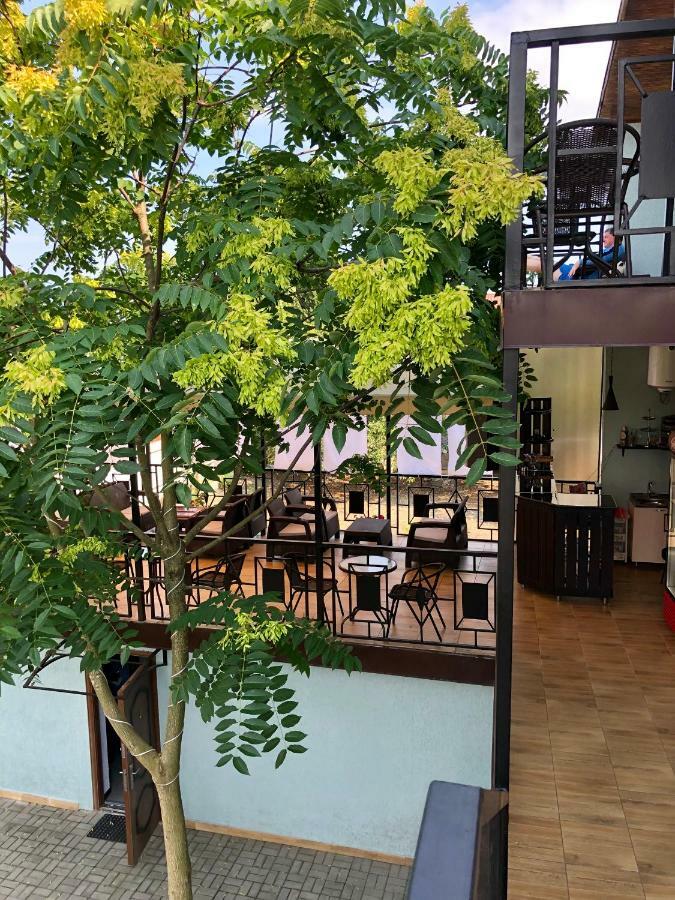 Hotel Capri Sukhumi Exterior foto